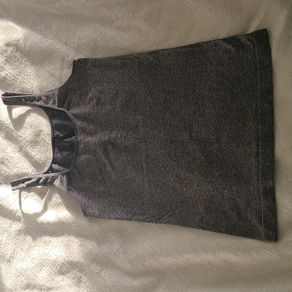 Aritzia Babaton stretchy tank top
